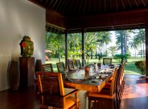 Villa The Anandita, Comer al aire libre